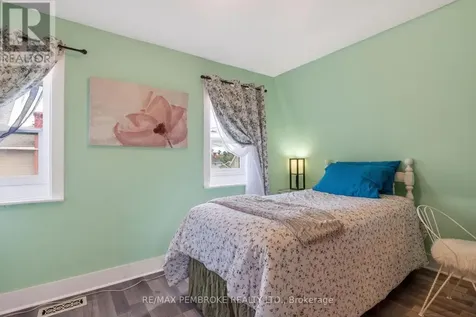 302 Willard Street Pembroke ON K8A 3T7