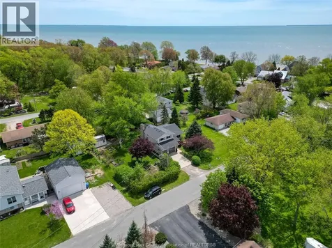 888 Bayview Kingsville ON N9Y 2M3