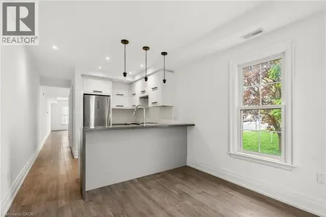760 Lakeshore Road East Mississauga ON L5E 1C7