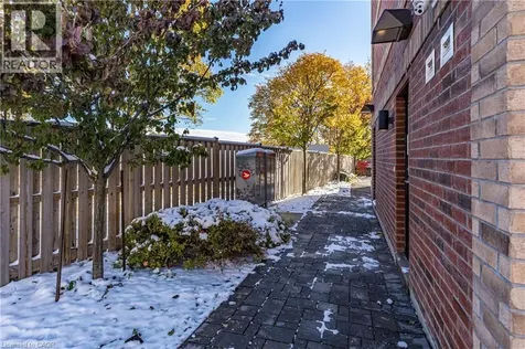 760 Lakeshore Road East Mississauga ON L5E 1C7
