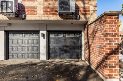 760 Lakeshore Road East Mississauga ON L5E 1C7