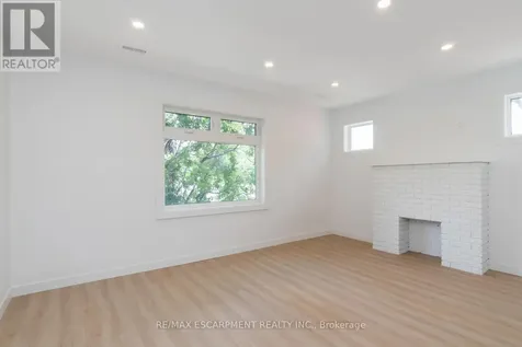 127 Victoria Avenue South Hamilton (stinson) ON L8N 2S9