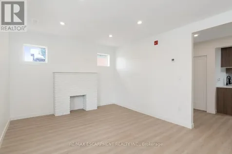 127 Victoria Avenue South Hamilton (stinson) ON L8N 2S9