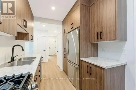 127 Victoria Avenue South Hamilton (stinson) ON L8N 2S9