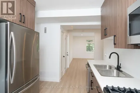 127 Victoria Avenue South Hamilton (stinson) ON L8N 2S9