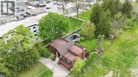 3801 Howard Avenue Windsor ON N9E 3N8