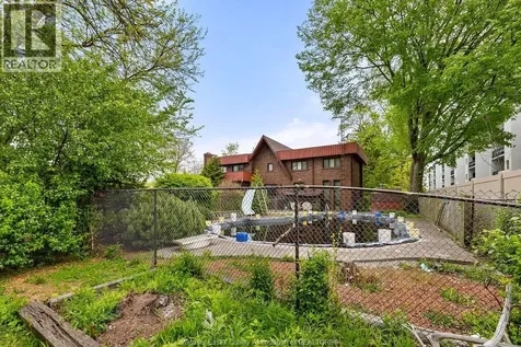 3801 Howard Avenue Windsor ON N9E 3N8