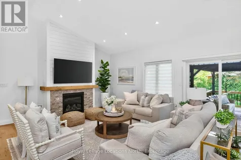 15 Pinecone Avenue Tiny ON L9M 0J2