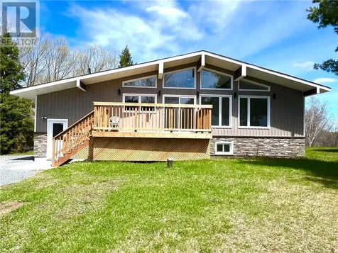 14 Hector Street St. Charles ON P0M 2W0