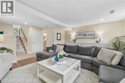 31 Mayfair Drive Welland ON L3C 7A2