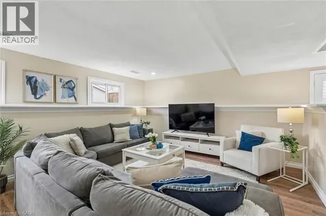 31 Mayfair Drive Welland ON L3C 7A2