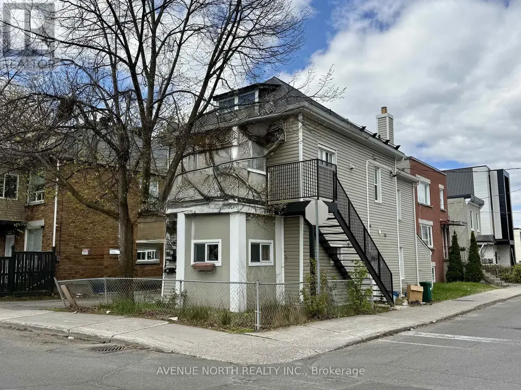 216 Hannah Street Ottawa ON K1L 7M8