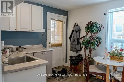 216 Hannah Street Ottawa ON K1L 7M8