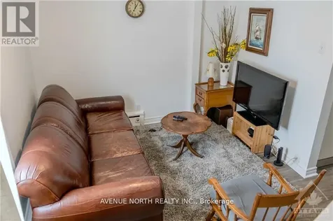 216 Hannah Street Ottawa ON K1L 7M8