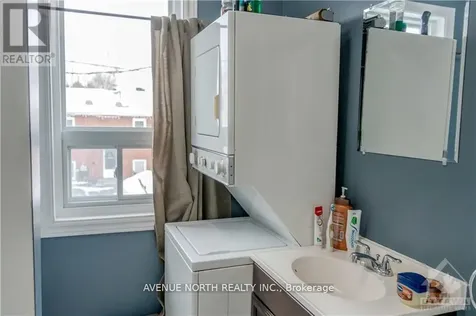 216 Hannah Street Ottawa ON K1L 7M8
