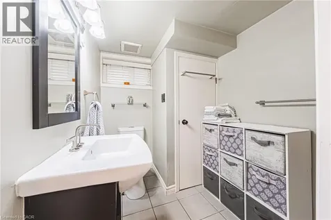 242 East 43rd Street Hamilton ON L8T 3C5