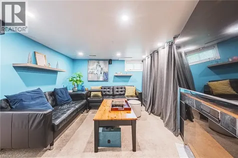 242 East 43rd Street Hamilton ON L8T 3C5