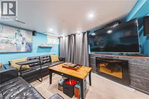 242 East 43rd Street Hamilton ON L8T 3C5