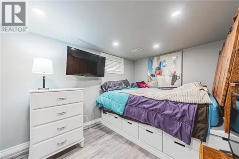 242 East 43rd Street Hamilton ON L8T 3C5