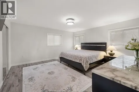 1463 Westcott Windsor ON N8Y 4C3