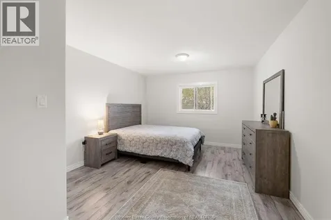 1463 Westcott Windsor ON N8Y 4C3