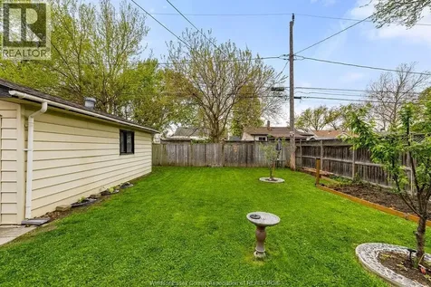 1463 Westcott Windsor ON N8Y 4C3