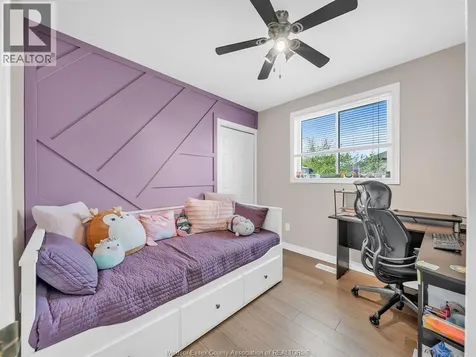 2115 Everts Windsor ON N9B 3X7