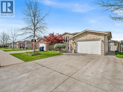 2115 Everts Windsor ON N9B 3X7