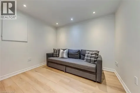 2871 Darien Road Burlington ON L7M 4R6