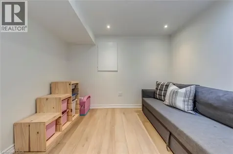 2871 Darien Road Burlington ON L7M 4R6