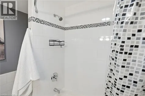 31 Algonquin Avenue Flamborough ON L9H 7K9