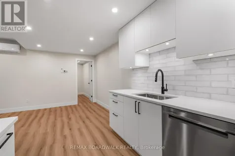 1348 Avenue Q Avenue Ottawa ON K1G 0B6