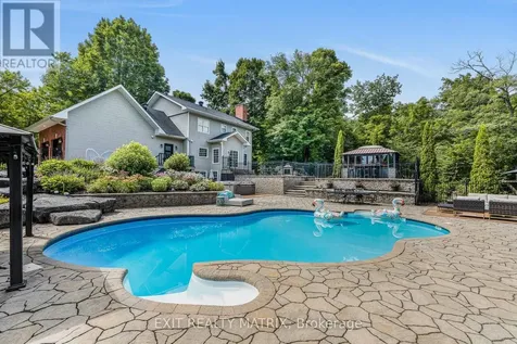 1271 Georges Vanier Drive Ottawa ON K4C 1R6
