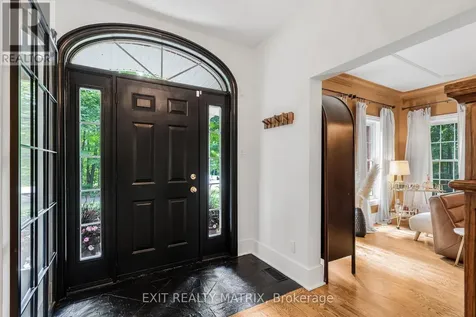 1271 Georges Vanier Drive Ottawa ON K4C 1R6