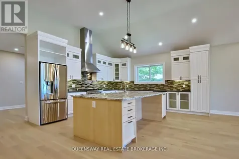 1852 River Road West Wasaga Beach ON L9Z 1K9