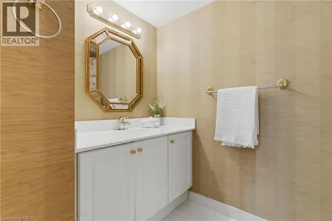 301 Frances Avenue Stoney Creek ON L8E 3W6