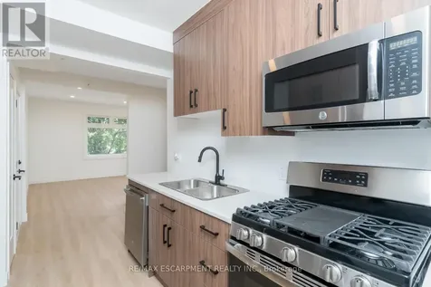 127 Victoria Avenue South Hamilton (stinson) ON L8N 2S9