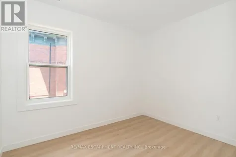 127 Victoria Avenue South Hamilton (stinson) ON L8N 2S9