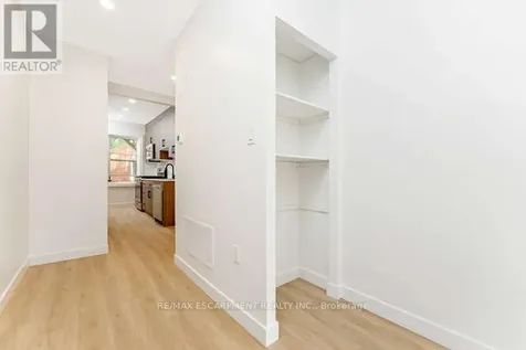 127 Victoria Avenue South Hamilton (stinson) ON L8N 2S9