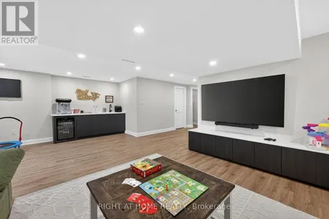 67 Ambrous Crescent Guelph (kortright East) ON N1G 0E4