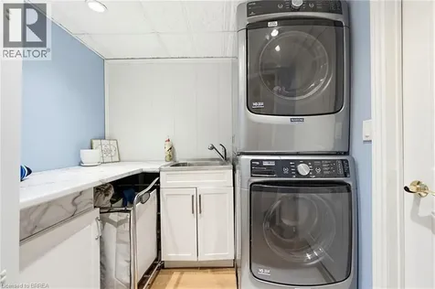 12 Mccammon Street Paris ON N3L 1V9