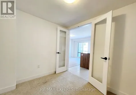 32 Silo Mews Barrie ON L9J 0C2