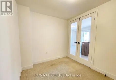32 Silo Mews Barrie ON L9J 0C2