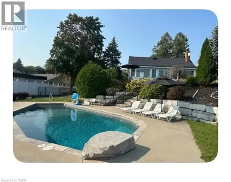 11 Lake Avenue Cambridge ON N3C 2V4