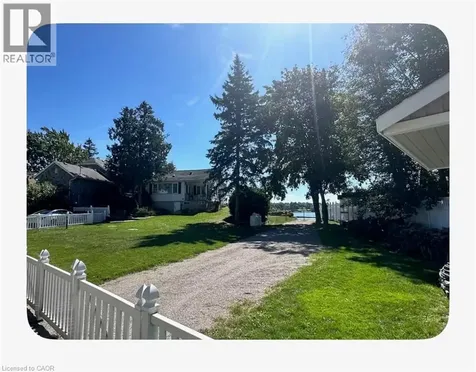 11 Lake Avenue Cambridge ON N3C 2V4