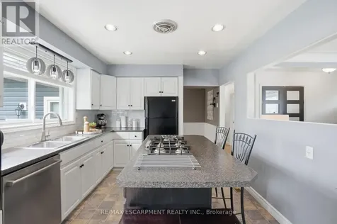 31 Algonquin Avenue Hamilton ON L9H 7K9