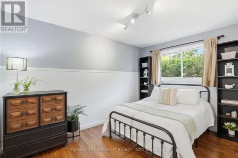 31 Algonquin Avenue Hamilton ON L9H 7K9
