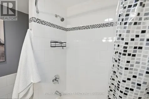31 Algonquin Avenue Hamilton ON L9H 7K9