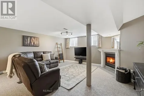 31 Algonquin Avenue Hamilton ON L9H 7K9