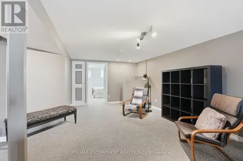 31 Algonquin Avenue Hamilton ON L9H 7K9
